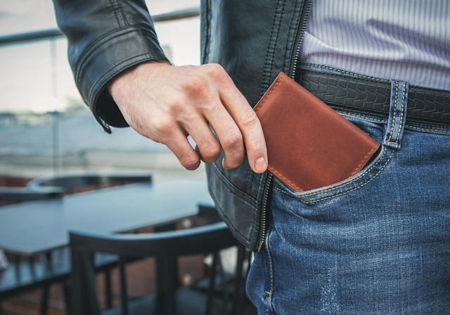 Top 15+ phụ kiện nam quý ông lịch lãm hiện đại nhất định phải sở hữu