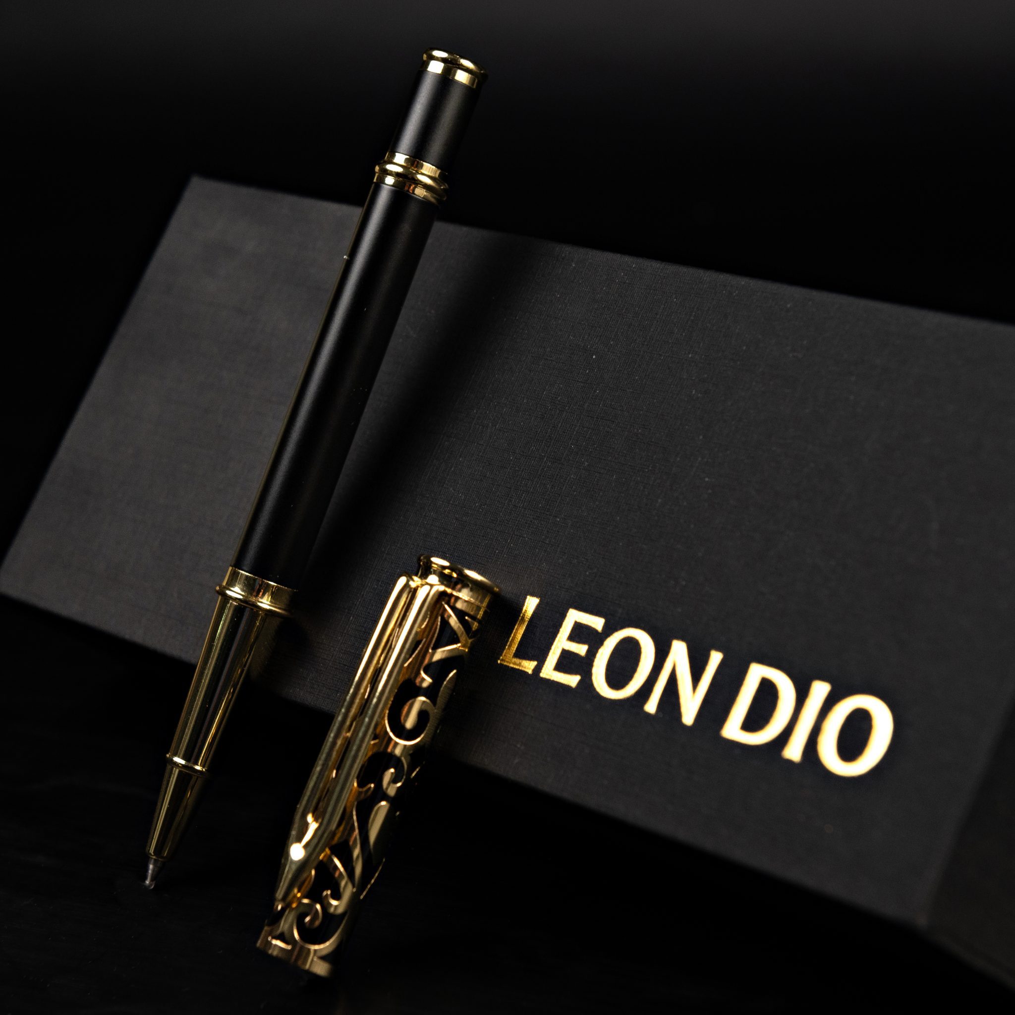 GiftSet Cao Cấp Sang Trọng Sổ Leon Dio Vươn Xa Biển Lớn - Bút The Classic Royalian thumbnail 5