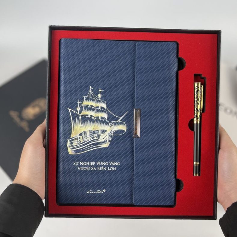 Bộ Quà Tặng Vươn Xa Biển Lớn The Classic Royalian