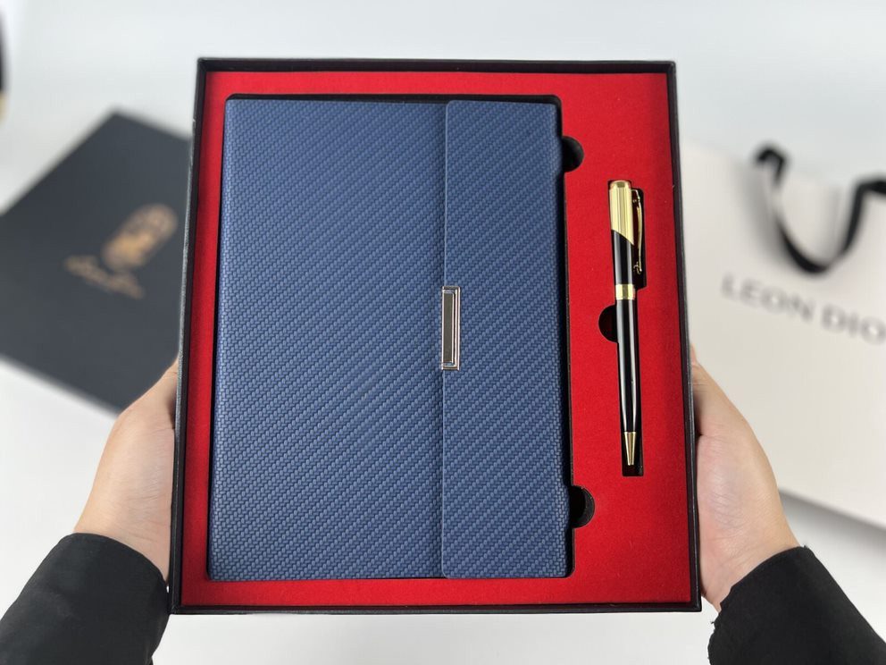 Bộ Quà Tặng Sổ Da Leon Dio Lapis Lazuli Black thumbnail 1