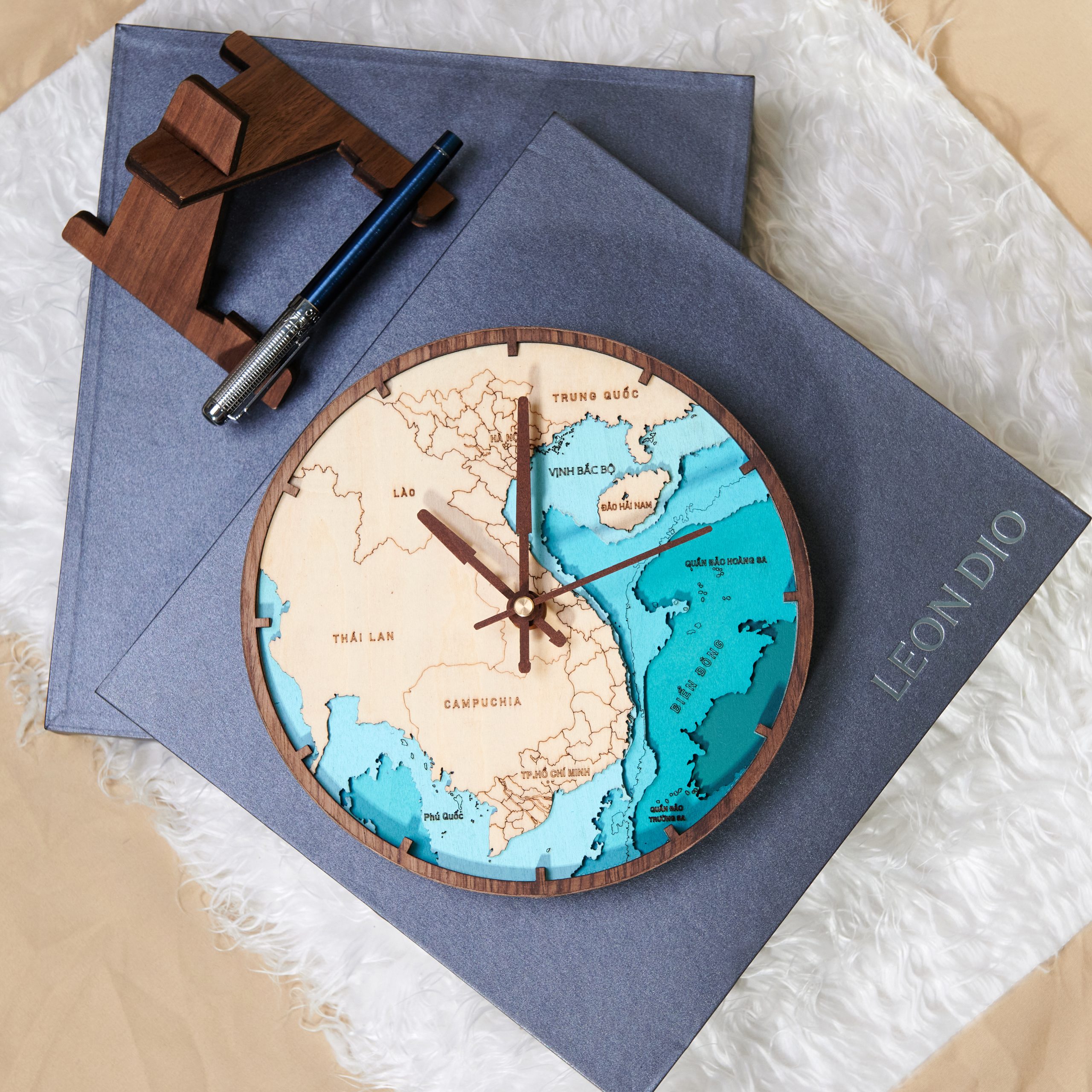 Bộ Quà Tặng Giftset Bút – Đồng Hồ Việt Nam (GIÁ LIÊN HỆ) thumbnail 1
