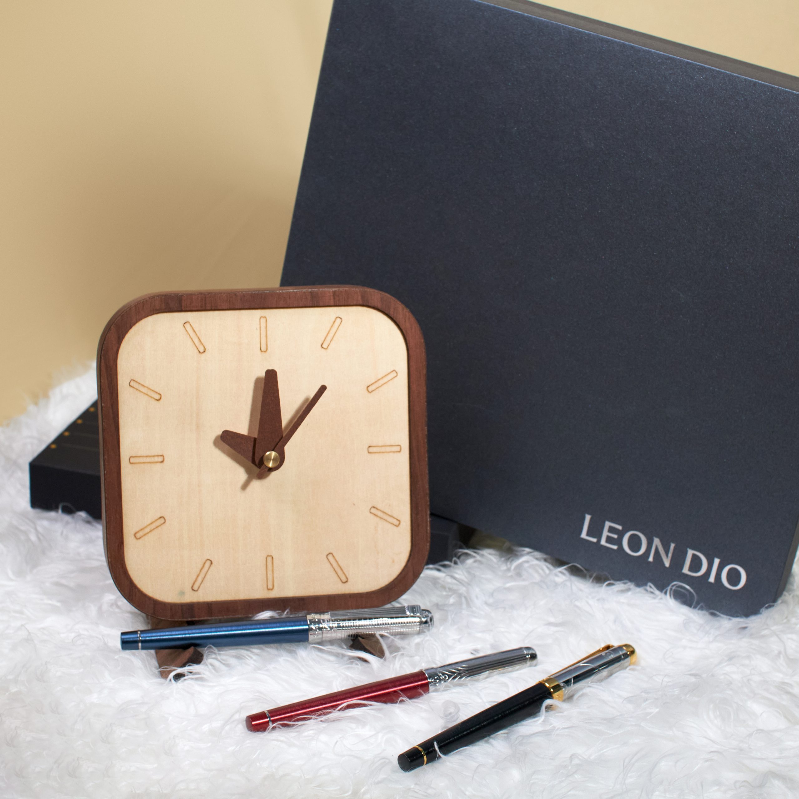 Bộ Quà Tặng Giftset Bút – Đồng Hồ Art Decor Vuông (GIÁ LIÊN HỆ) thumbnail 2