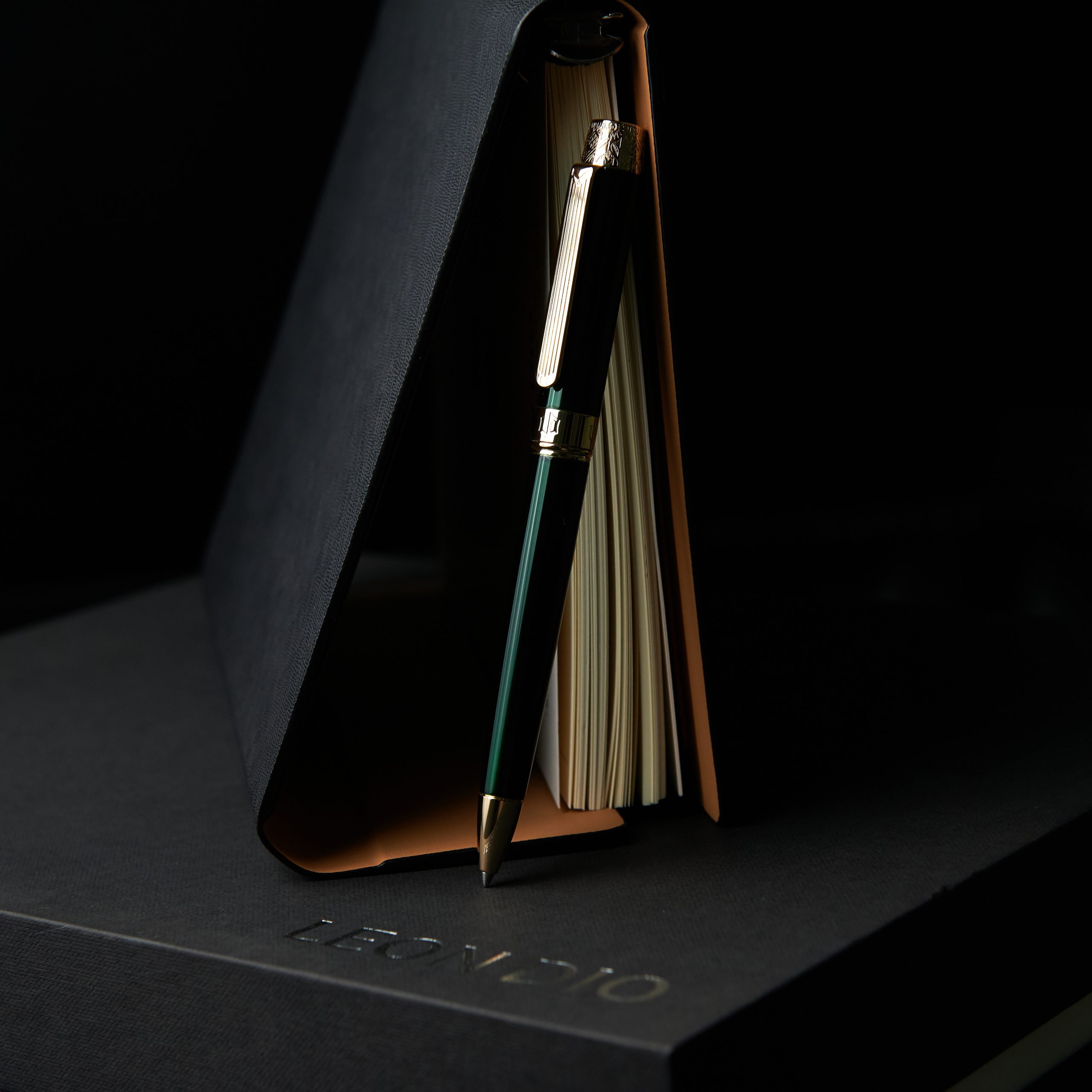 GiftSet Đồng Hồ Hà Nội - Bút Âu Lạc Uất Lâm thumbnail 6