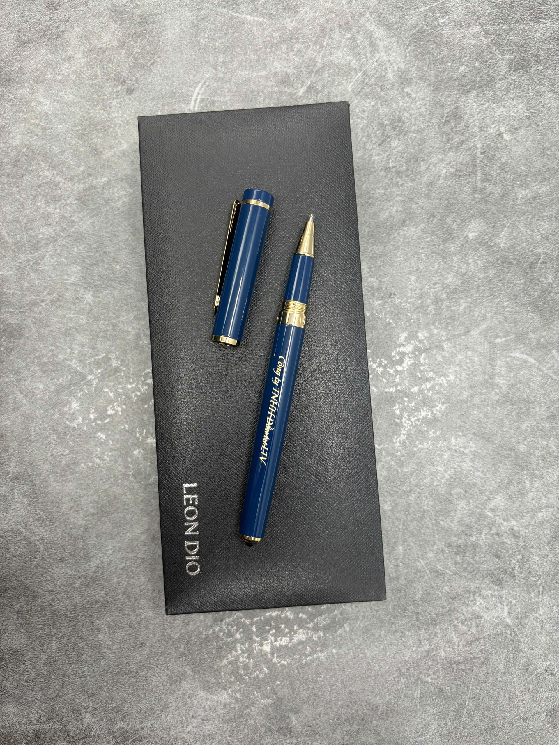 GiftSet Đồng Hồ Skylight Hồ Chí Minh - Bút Le Noble Royal Blue thumbnail 4